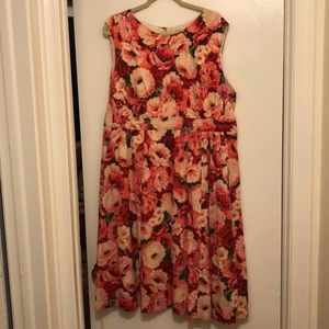 Floral Party Dress with Pockets!